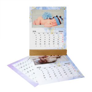 Calendario de mesa con base de madera personalizado | i-moments