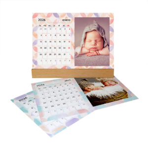 Calendario de mesa con base de madera personalizado | i-moments